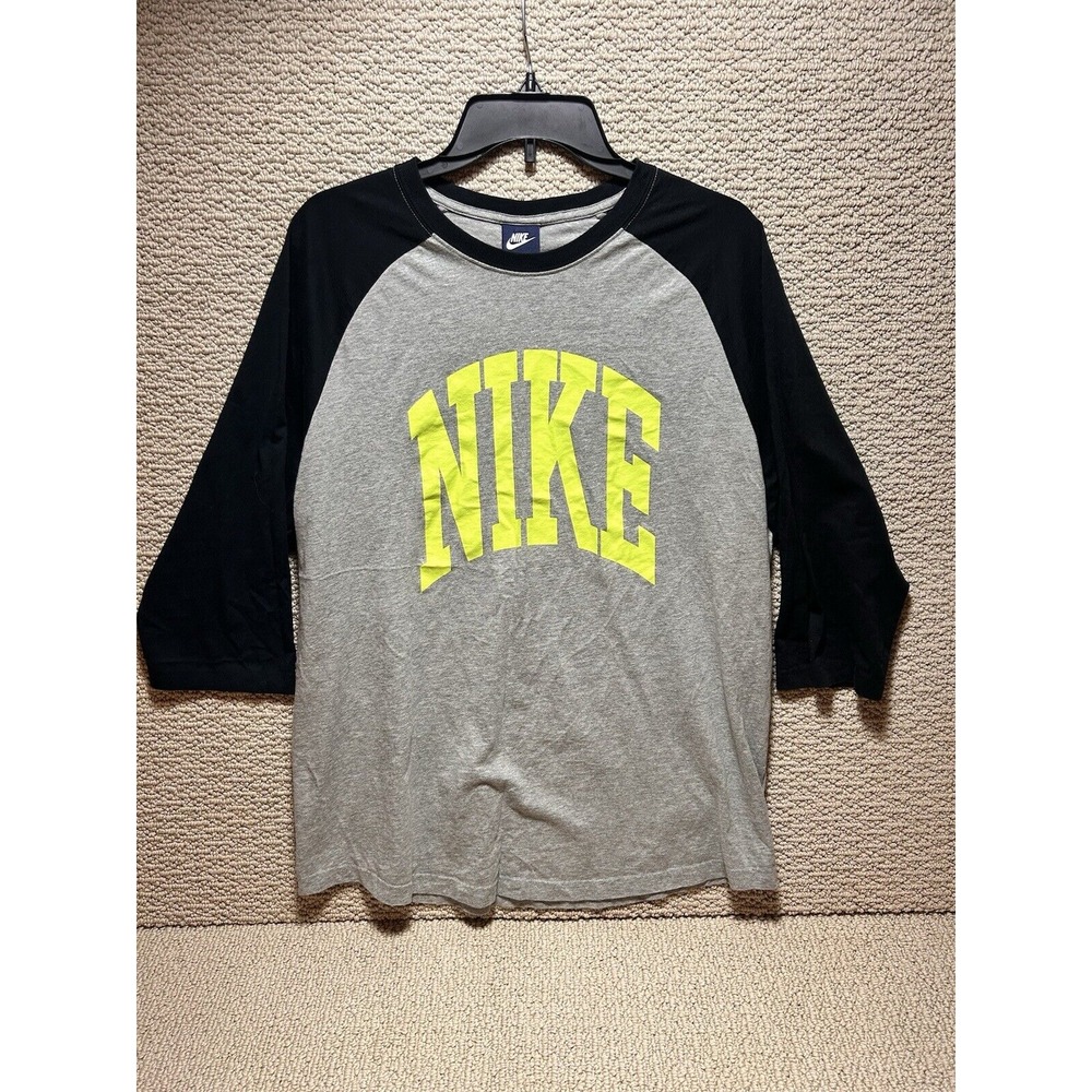 Vintage Nike 3/4 Gray/Black 3/4 Sleeve Shirt‎